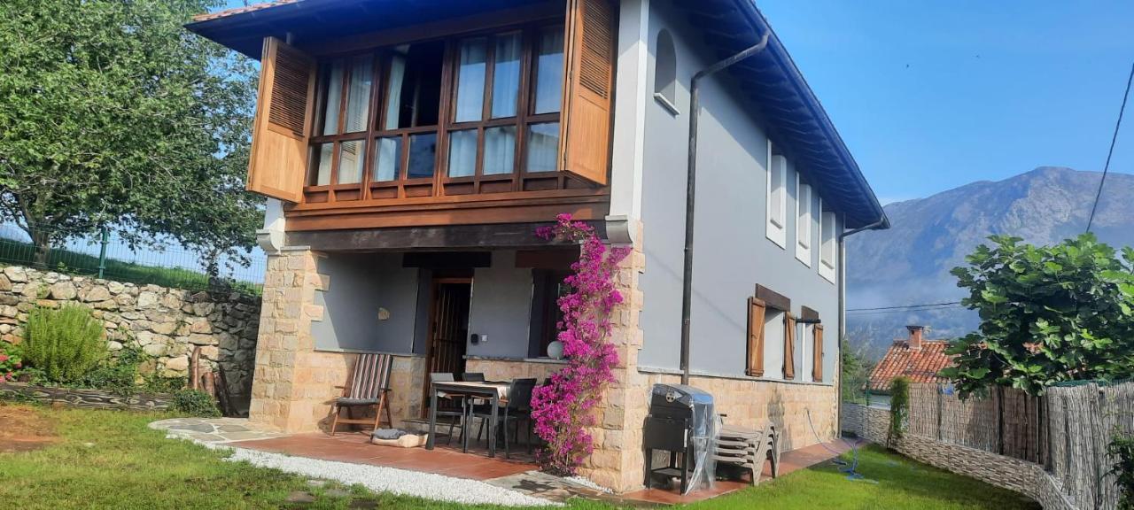 La Casa De Abajo Villa Llanes Exterior photo